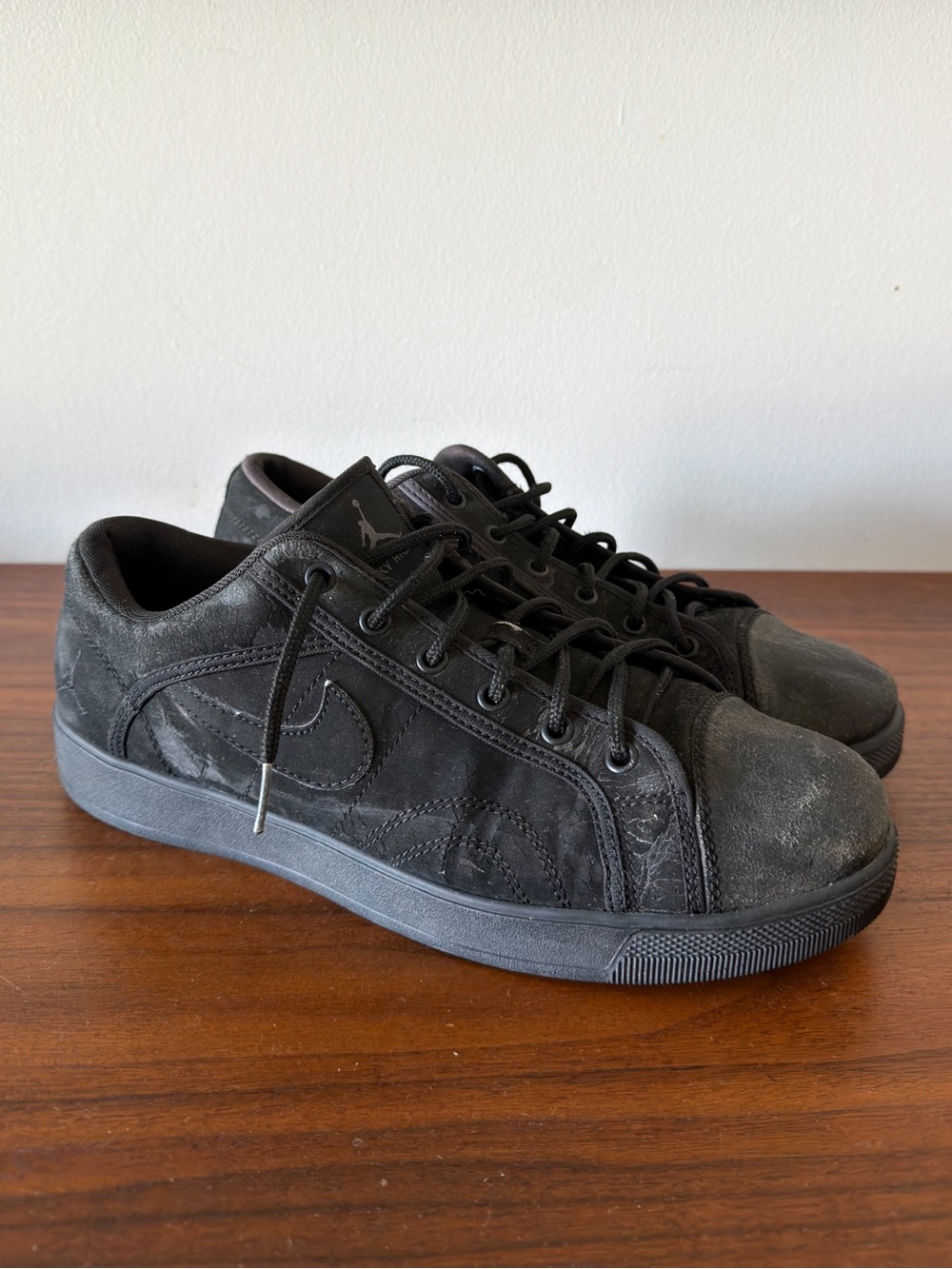 Air Jordan Sky High Retro Low Men’s 11.5 Black Leather Sneakers 454076-004